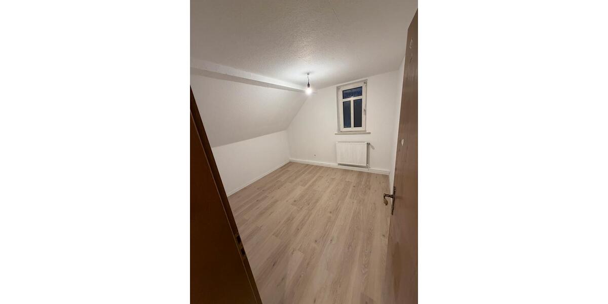 Etagenwohnung Esens - 4 Zimmer, 115 m&sup2;, 950&euro; | Angebot:24257582