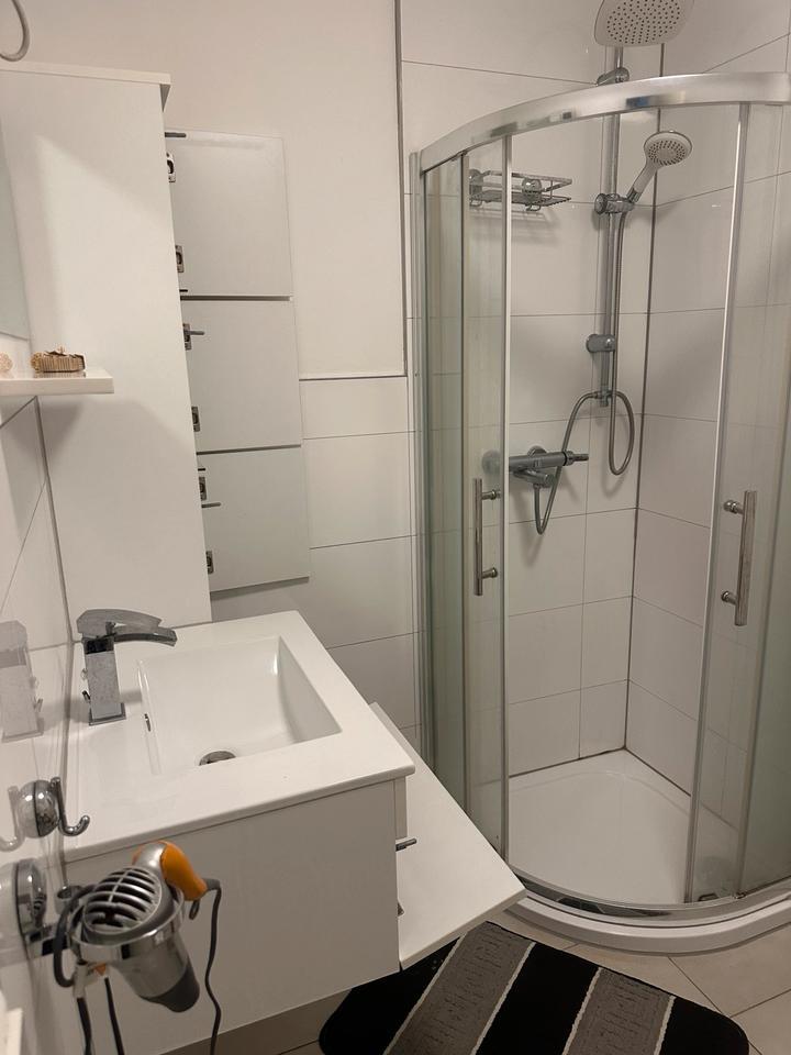 1 Zimmer möblierte Appartment Souterrain in Eilemdorf, Neubau