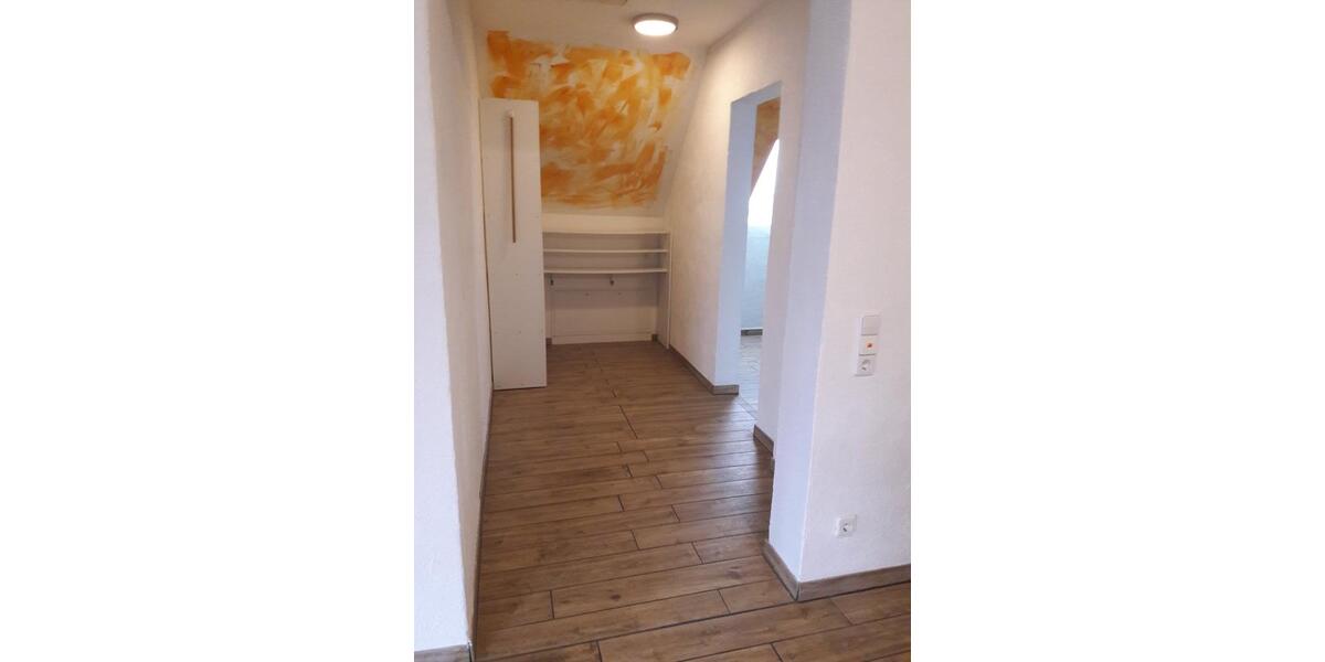Etagenwohnung Breisach am Rhein - 3 Zimmer, 133 m&sup2;, 900&euro; | Angebot:25023281