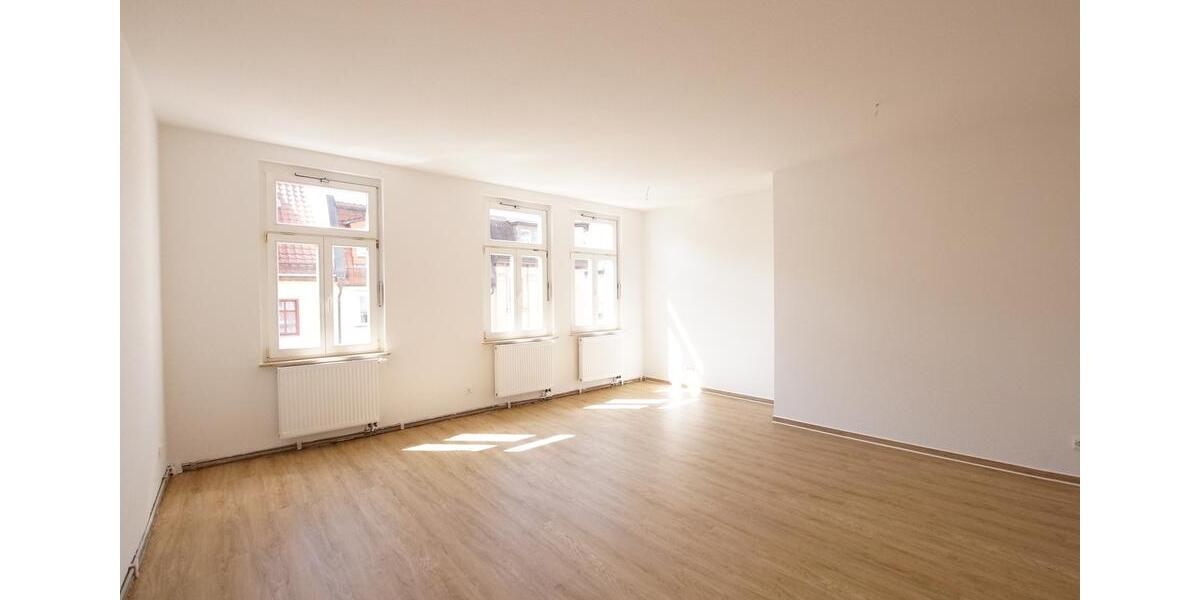 Etagenwohnung Pößneck - 3 Zimmer, 76 m&sup2;, 500&euro; | Angebot:26249698