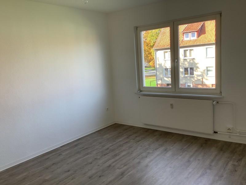 Nette 2,5-Zimmer-Wohnung mit Tageslichtbad zimmer