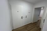 Kernsanierte 2,5-Zi-Wohnung mit EBK, Balkon und Garage