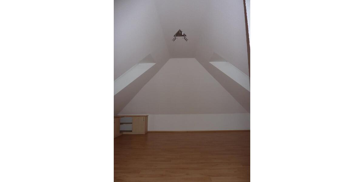 Doppelhaushälfte Pinneberg - 5 Zimmer, 145 m&sup2;, 1.650&euro; | Angebot:24679859