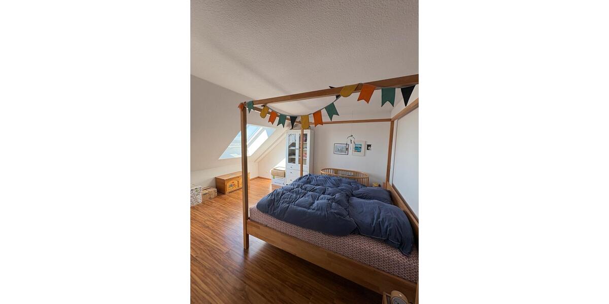 Dachgeschoßwohnung Dresden Neustadt - 4.5 Zimmer, 160 m&sup2;, 2.890&euro; | Angebot:26491974