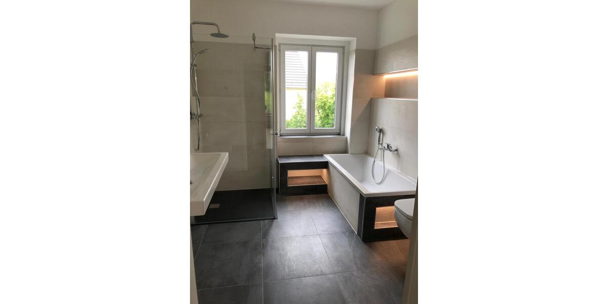 Hochparterre Jena Burgau - 4 Zimmer, 97 m&sup2;, 1.210&euro; | Angebot:25364071