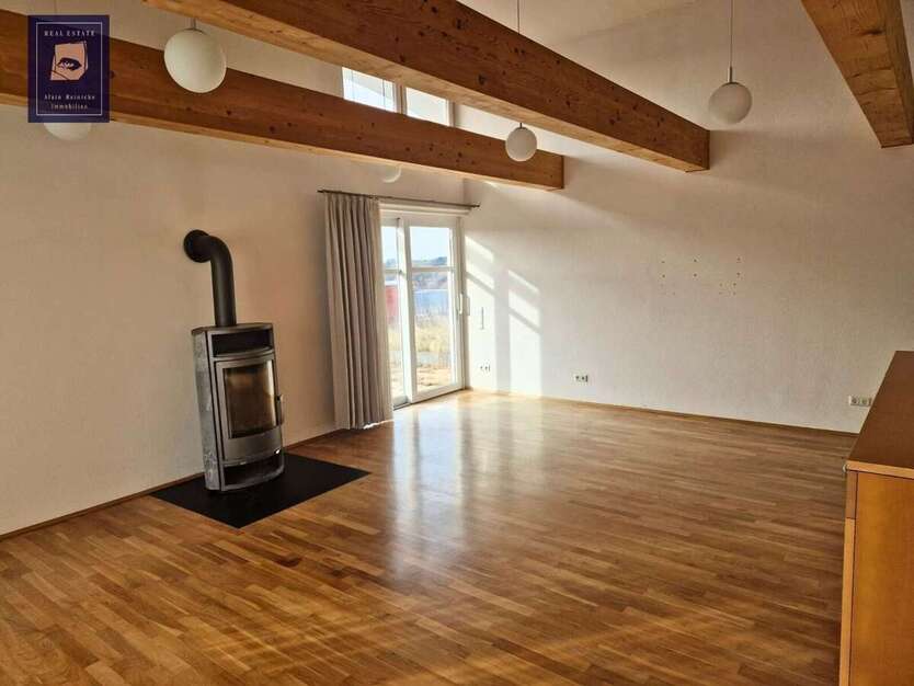 Firmenkomplex mit Garage und Einliegerwohnung 22 zimmer