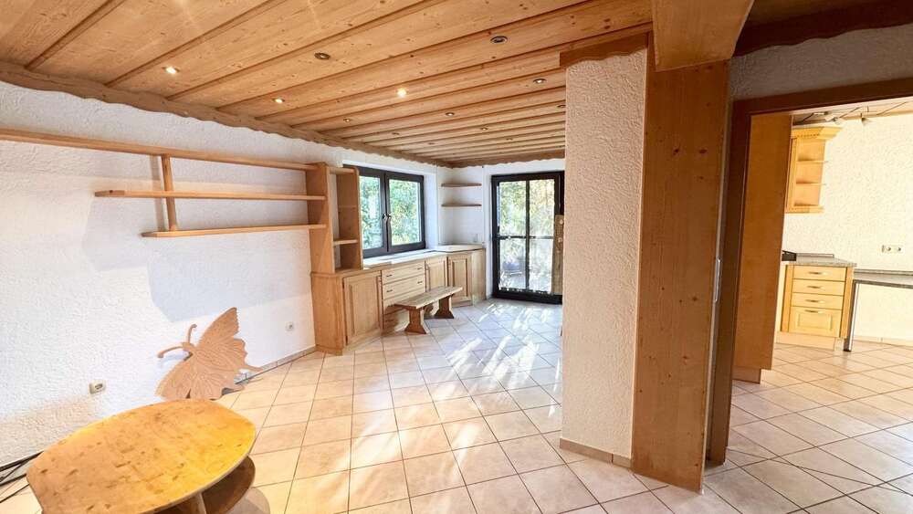 Etagenwohnung Reckendorf - 3 Zimmer, 92 m&sup2;, 950&euro; | Angebot:27282803