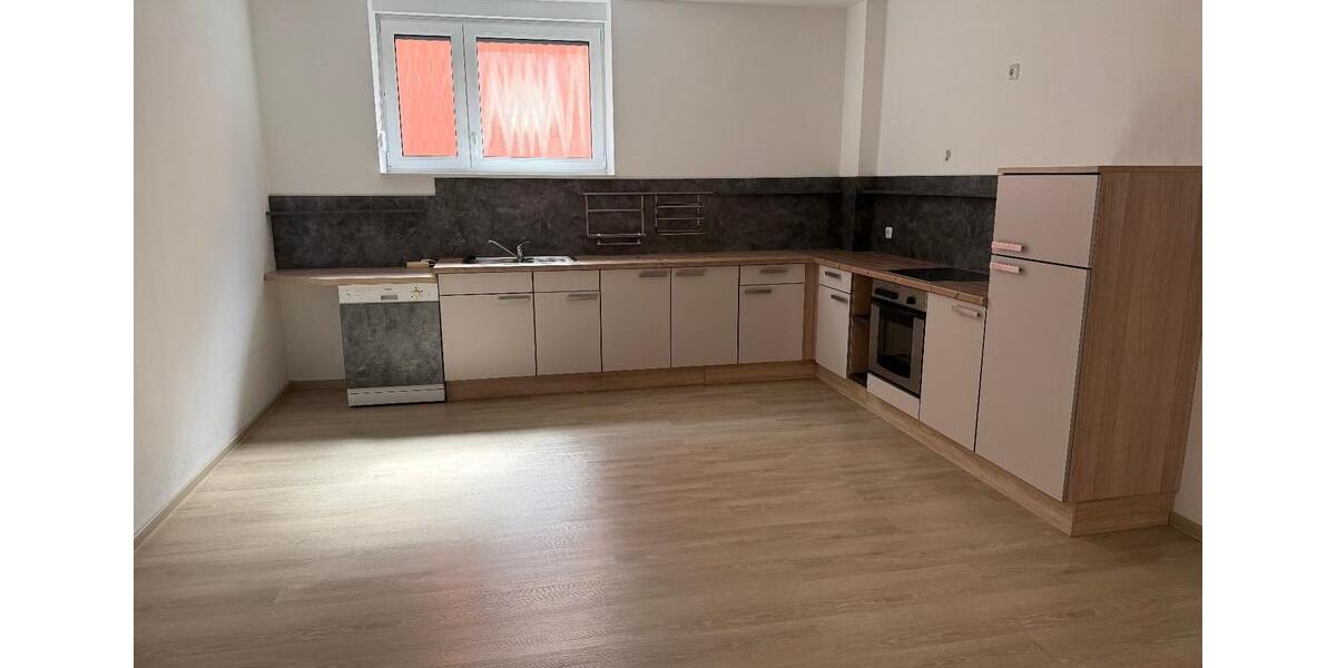 Erdgeschoßwohnung Vohenstrauß - 2 Zimmer, 81 m&sup2;, 690&euro; | Angebot:26546172