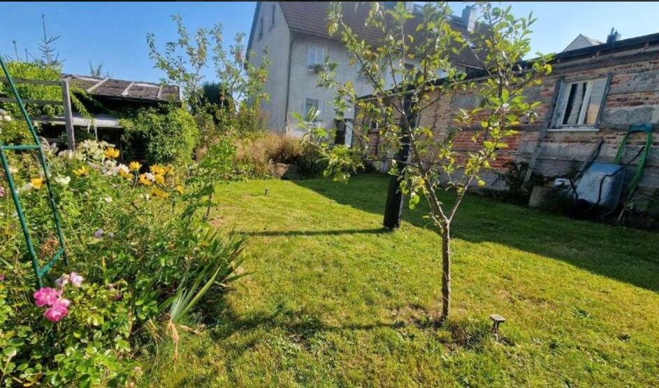 Reiheneckhaus in Neuhaus, Rennweg, ab sofort zu vermieten