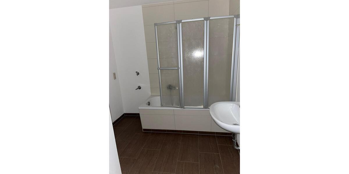 Terrassenwohnung Hildburghausen - 3 Zimmer, 83 m&sup2;, 660&euro; | Angebot:25855492