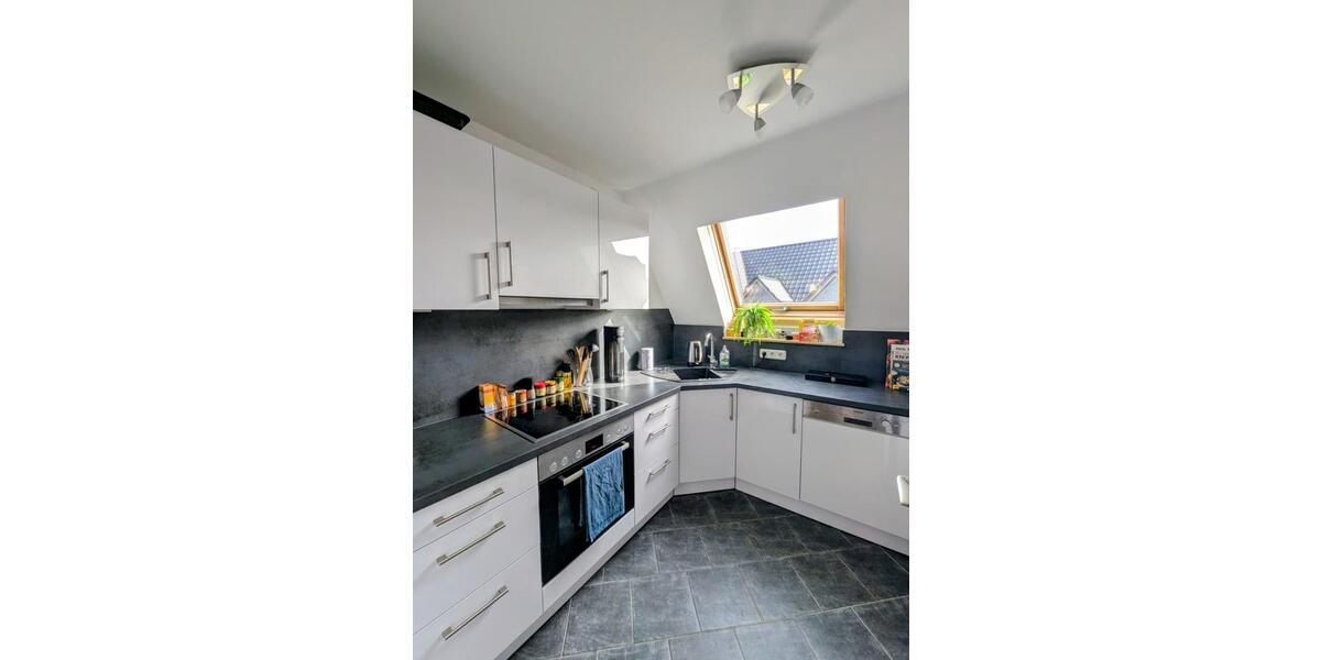 Dachgeschoßwohnung Elmshorn - 3 Zimmer, 74 m&sup2;, 900&euro; | Angebot:26635390