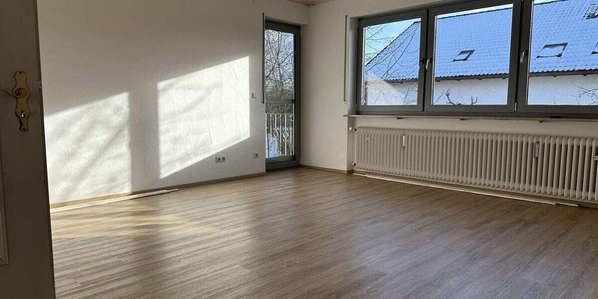 Etagenwohnung Denkendorf - 4 Zimmer, 103 m&sup2;, 950&euro; | Angebot:24780713