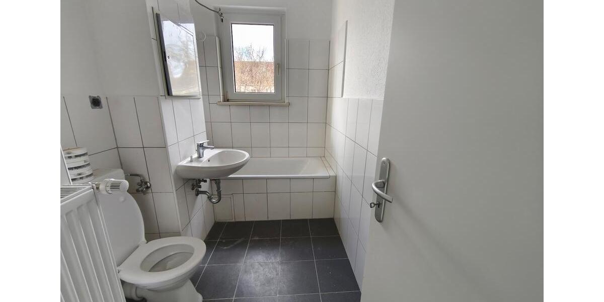 Etagenwohnung Merseburg - 2 Zimmer, 49 m&sup2;, 317&euro; | Angebot:25960072