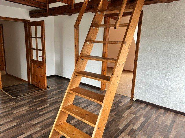 Dachgeschoßwohnung Lohfelden - 4 Zimmer, 93 m&sup2;, 930&euro; | Angebot:26663716