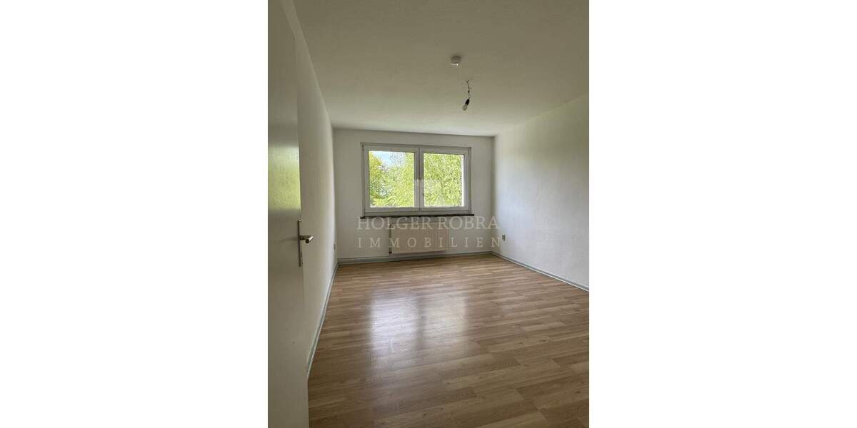 Etagenwohnung Salzwedel Mahlsdorf - 3 Zimmer, 75 m&sup2;, 395&euro; | Angebot:23983053