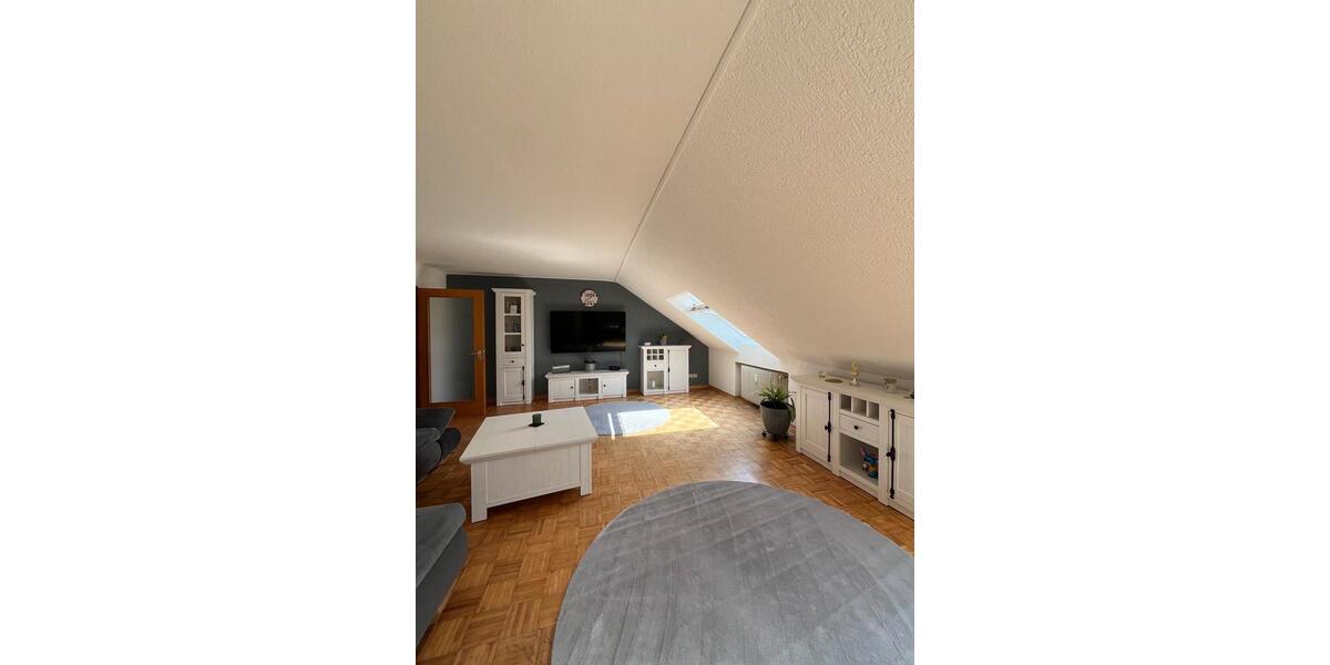 Dachgeschoßwohnung Heusweiler - 4 Zimmer, 106 m&sup2;, 670&euro; | Angebot:26251612