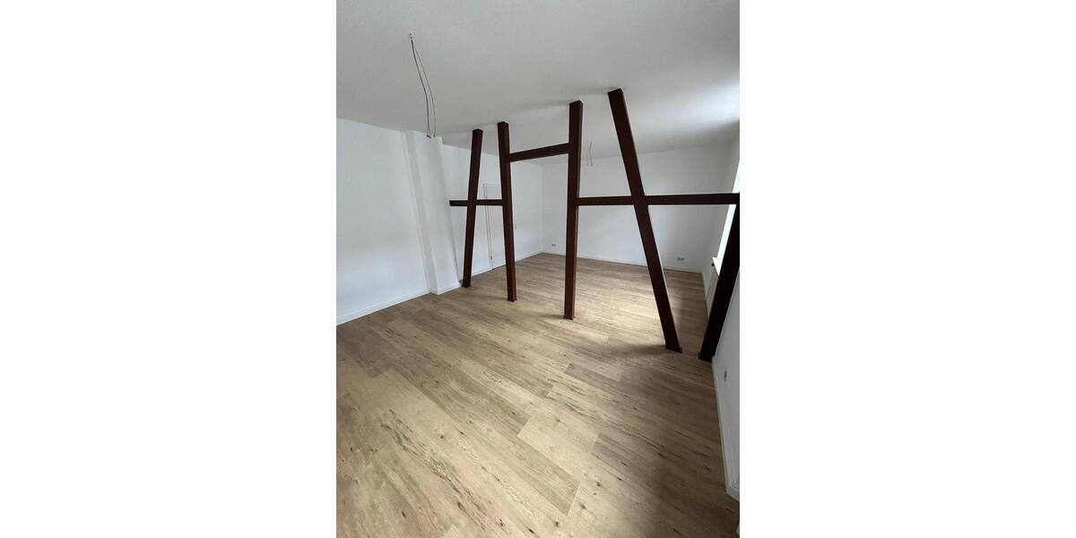 Etagenwohnung Wuppertal Arrenberg - 1 Zimmer, 23 m&sup2;, 330&euro; | Angebot:24690069