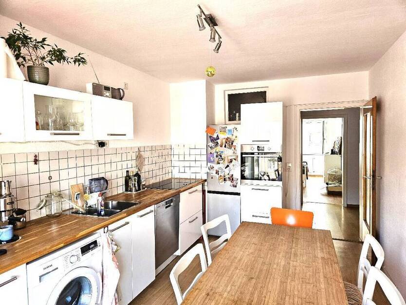 Helle 3 ZKB im Lindenhof mit großem Balkon und Einbauküche sucht berufstätigen Mieter