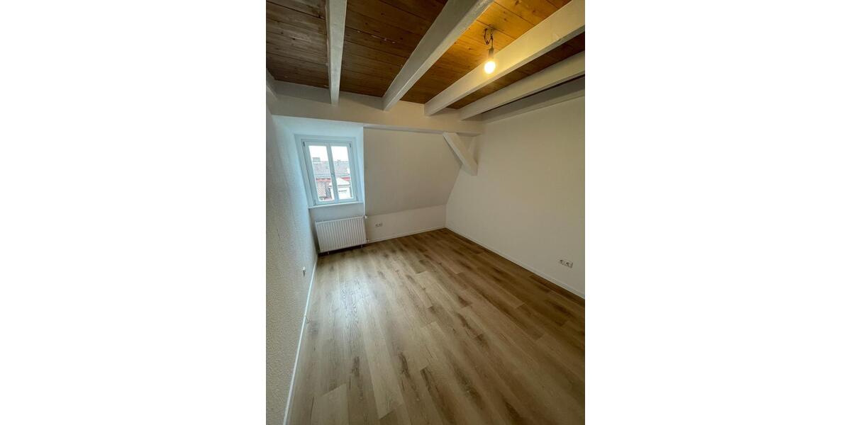 Wohnen auf Zeit Nürnberg Eberhardshof - 5 Zimmer, 145 m&sup2;, 300&euro; | Angebot:26492689