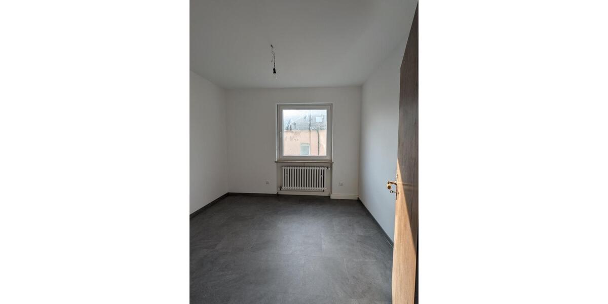 Etagenwohnung Würzburg Dürrbachau - 3 Zimmer, 70 m&sup2;, 840&euro; | Angebot:24837346