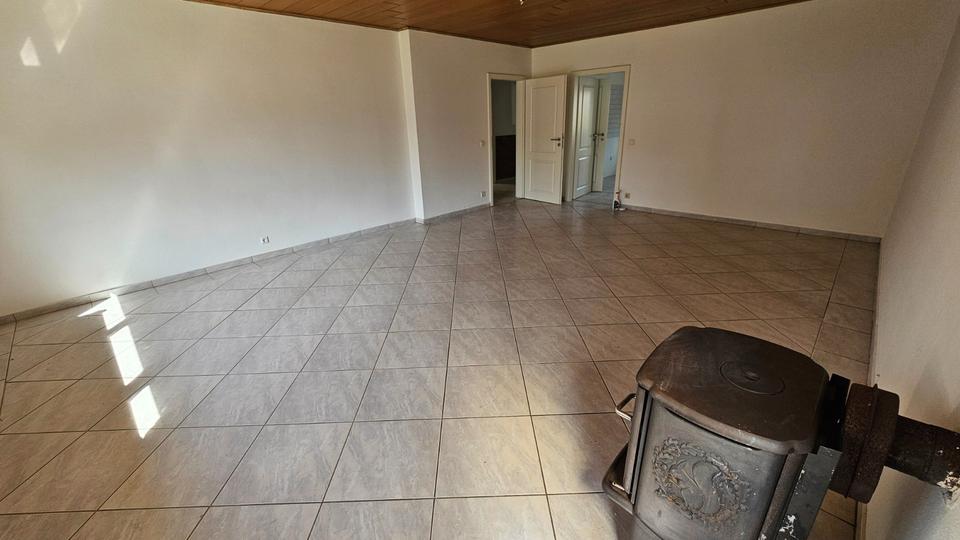 Etagenwohnung Wenden - 3 Zimmer, 105 m&sup2;, 990&euro; | Angebot:26120916