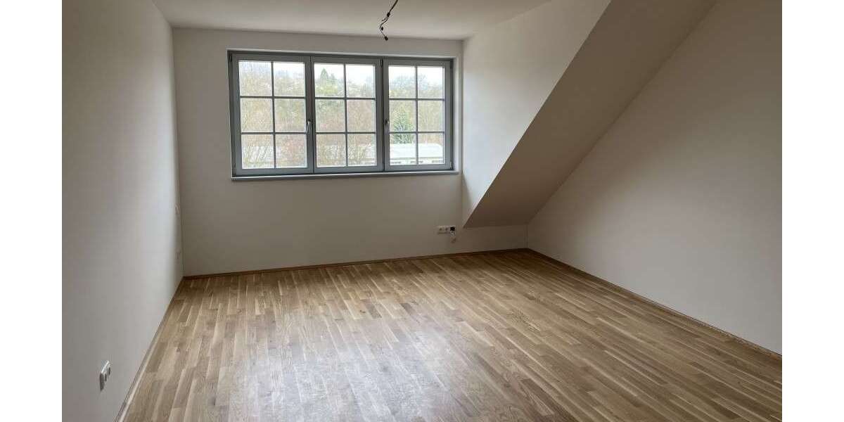 Etagenwohnung Pirna - 3 Zimmer, 104 m&sup2;, 1.149&euro; | Angebot:25430914