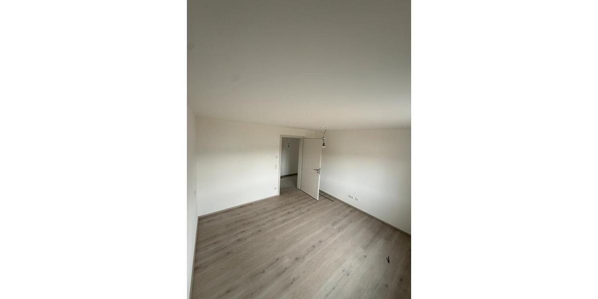 Etagenwohnung Kirchroth - 3 Zimmer, 91 m&sup2;, 1.080&euro; | Angebot:26591684