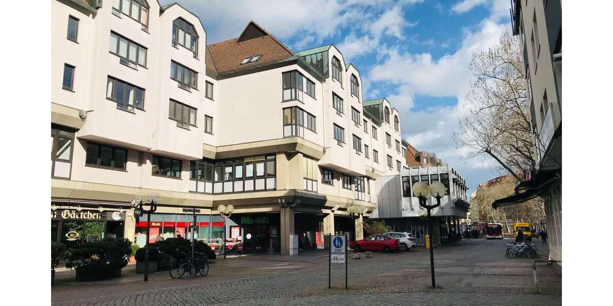 Etagenwohnung Braunschweig Mitte - 4 Zimmer, 152 m&sup2;, 1.200&euro; | Angebot:24023597