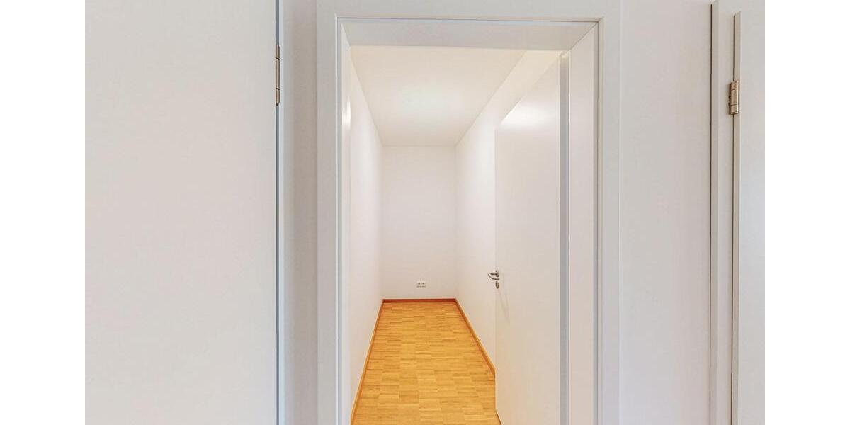 Etagenwohnung München Thalkirchen-Obersendling-Forstenried-Fürstenried-S - 3 Zimmer, 83 m&sup2;, 2.185&euro; | Angebot:26662093