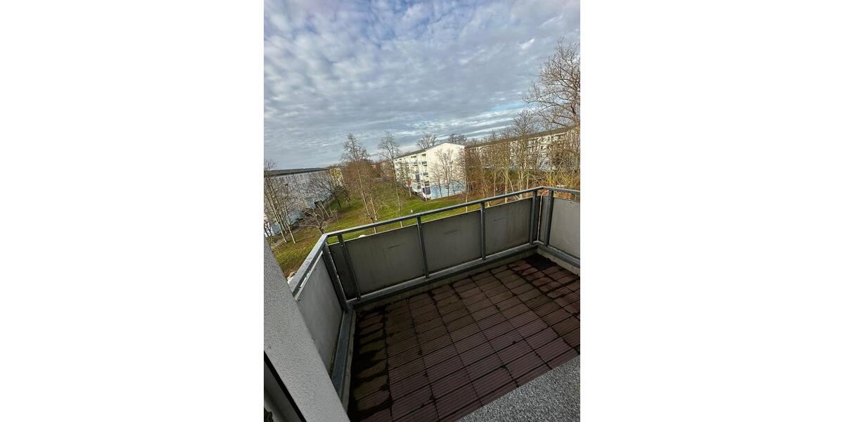 Dachgeschoßwohnung Merseburg - 2 Zimmer, 54 m&sup2;, 395&euro; | Angebot:23531731