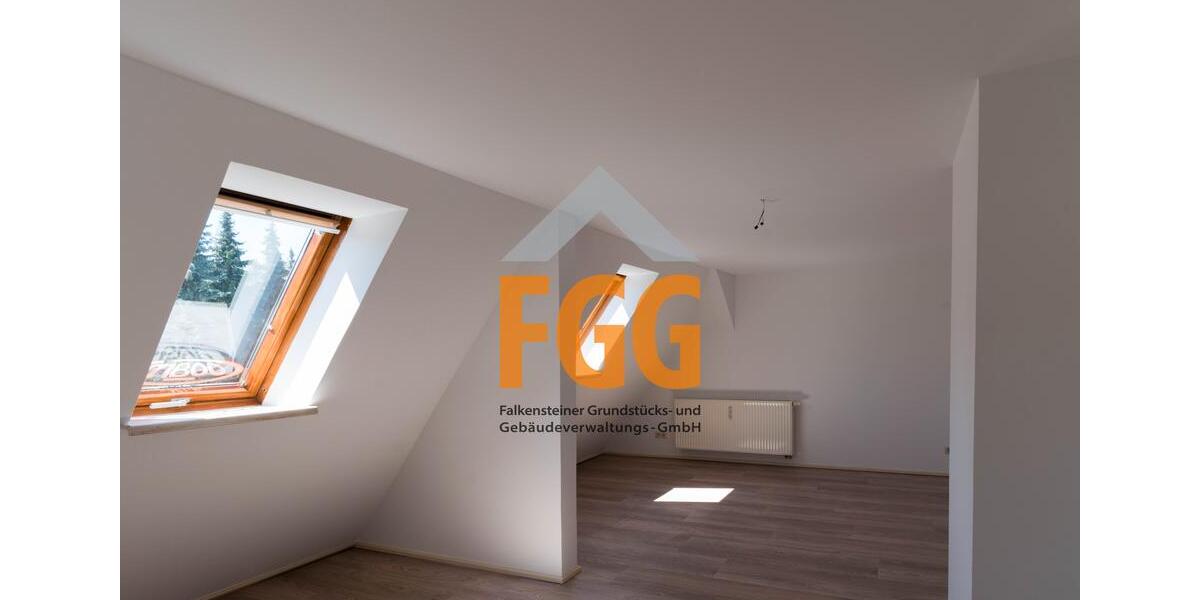 Große 4-R-Wohnung im Dachgeschoß 4 zimmer