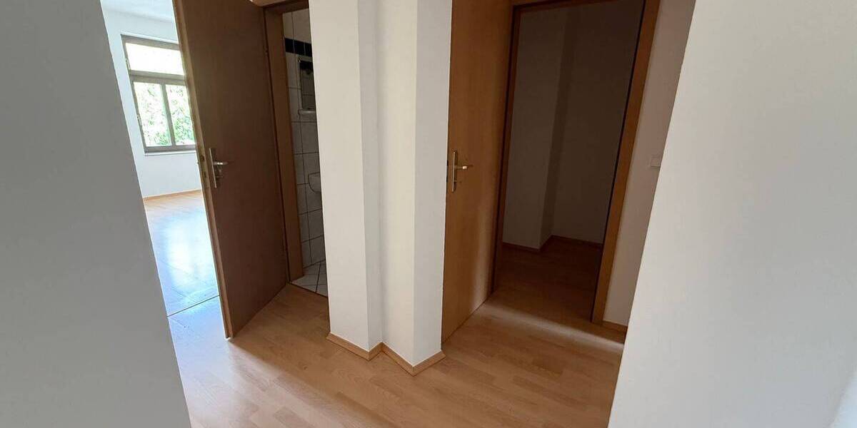 Etagenwohnung Chemnitz Hilbersdorf - 4 Zimmer, 84 m&sup2;, 500&euro; | Angebot:26541235