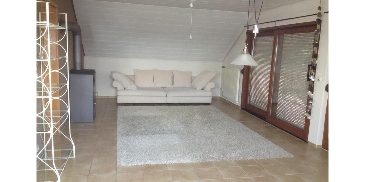 Dachgeschoßwohnung Donaueschingen - 3 Zimmer, 80 m&sup2;, 900&euro; | Angebot:26335073
