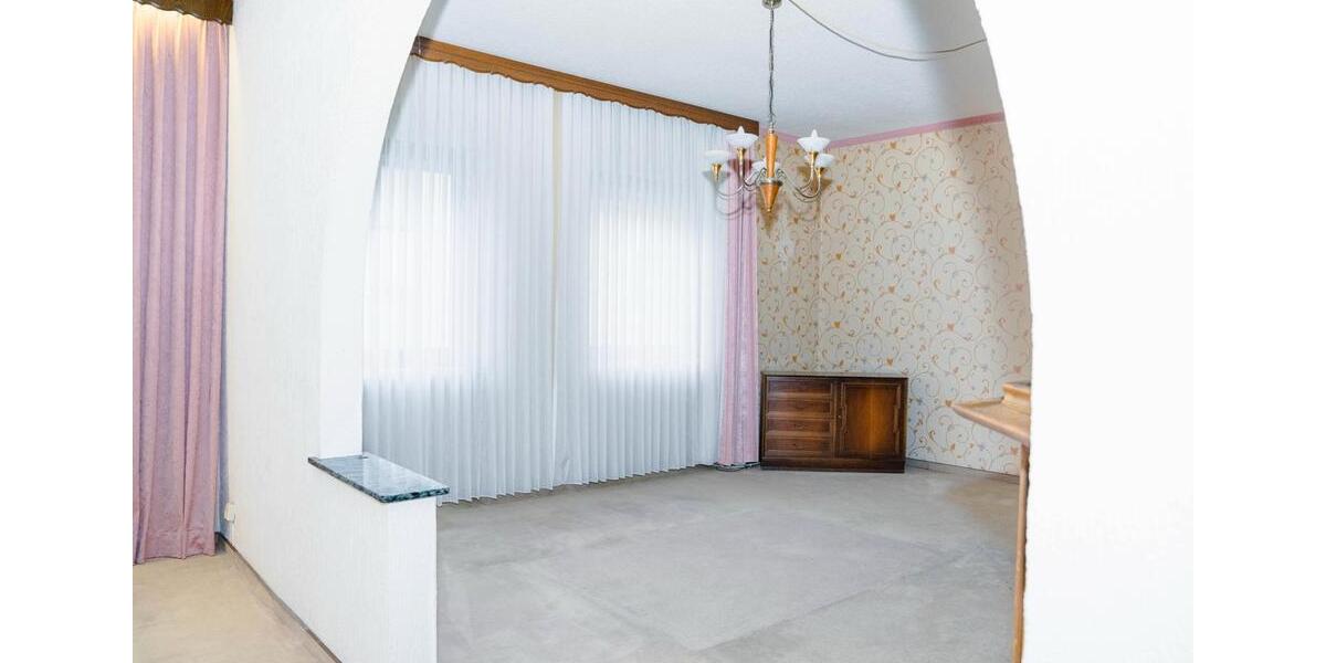 Etagenwohnung Neunkirchen - 1 Zimmer, 80 m&sup2;, 750&euro; | Angebot:26145442