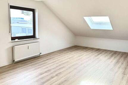 Renovierte 3-Zimmer-Dachgeschosswohnung in Lich! 3 zimmer