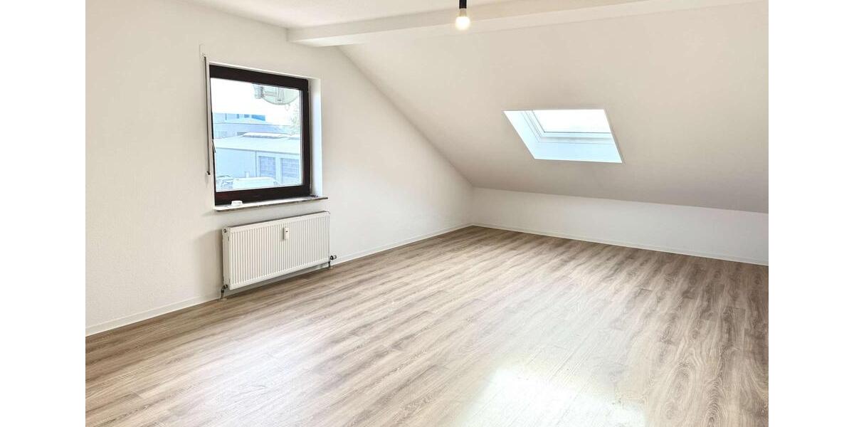 Renovierte 3-Zimmer-Dachgeschosswohnung in Lich! 3 zimmer