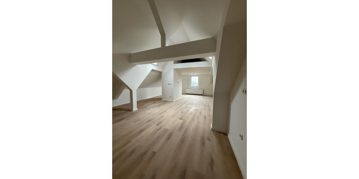 Dachgeschoßwohnung Osterode am Harz - 2 Zimmer, 70 m&sup2;, 445&euro; | Angebot:24445057