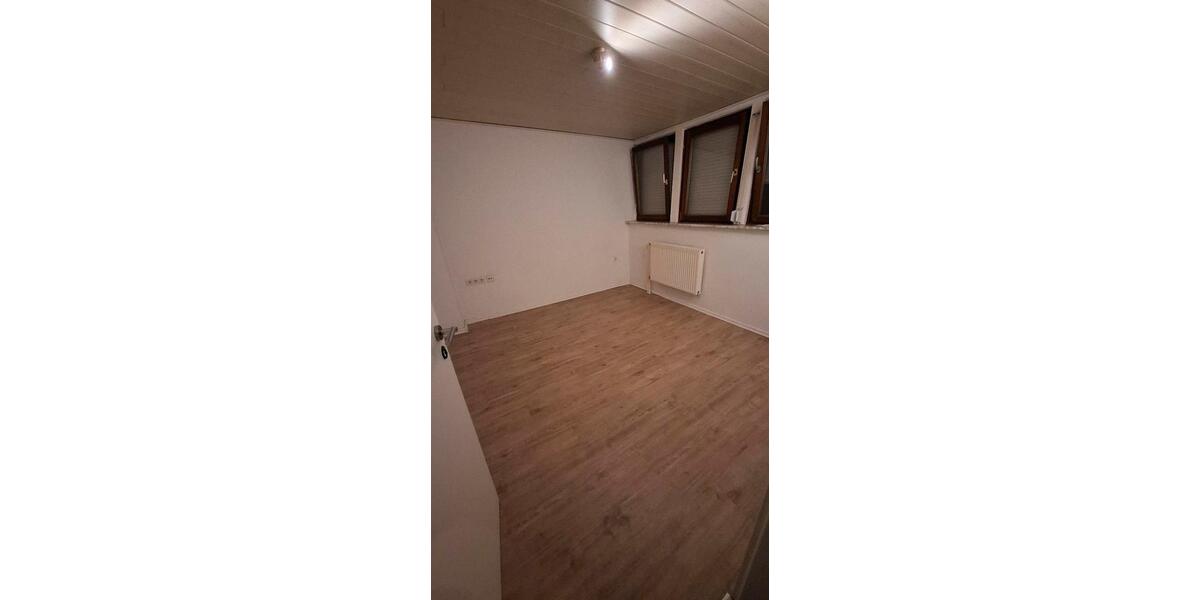 Wohnen auf Zeit Wallenhorst - 6 Zimmer, 150 m&sup2;, 300&euro; | Angebot:25017801