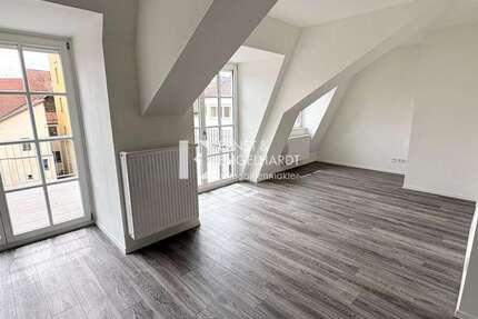 Wohnung Kitzingen - 3 Zimmer, 140 m&sup2;, 1.400&euro; | Angebot:27281105