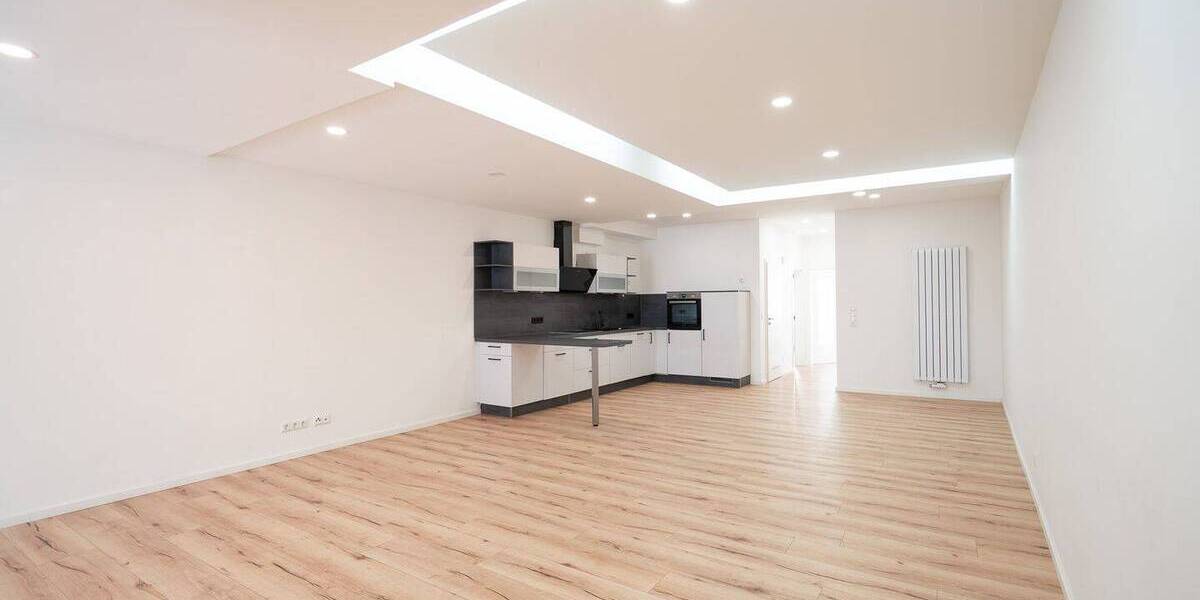 Etagenwohnung Bad Neustadt a. d. Saale Bad Neustadt - 2 Zimmer, 100 m&sup2;, 950&euro; | Angebot:25800370