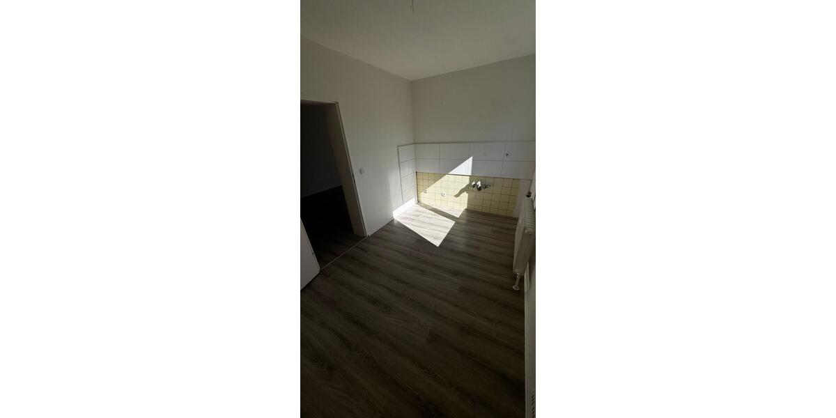 Erdgeschoßwohnung Bad Berleburg - 4 Zimmer, 98 m&sup2;, 760&euro; | Angebot:26564661