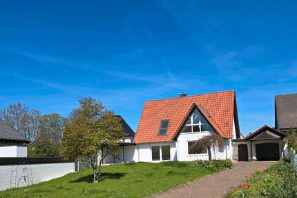 Haus Lemgo - 3 Zimmer, 135 m&sup2;, 1.650&euro; | Angebot:26302191