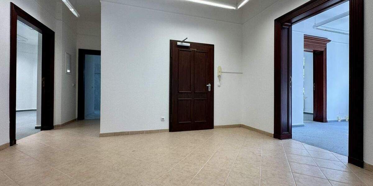 Mehrfamilienhaus, Wohnhaus Magdeburg Stadtfeld Ost - 1 Zimmer, 113 m&sup2;, 6.360&euro; | Angebot:25699975