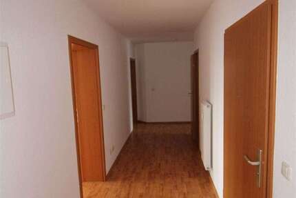 Wohnung Plauen Bahnhofsvorstadt - 4 Zimmer, 121 m&sup2;, 666&euro; | Angebot:25433226