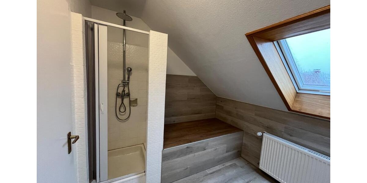 Dachgeschoßwohnung Porta Westfalica - 4 Zimmer, 85 m&sup2;, 700&euro; | Angebot:26621392