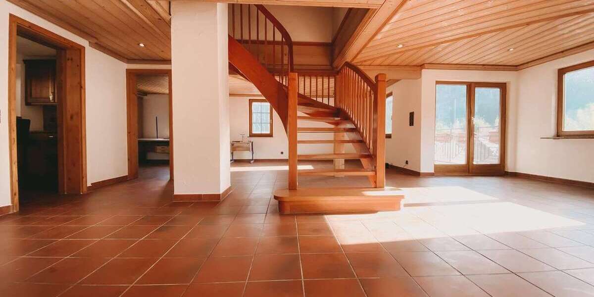 Etagenwohnung Bad Liebenzell - 4 Zimmer, 142 m&sup2;, 1.270&euro; | Angebot:26732503