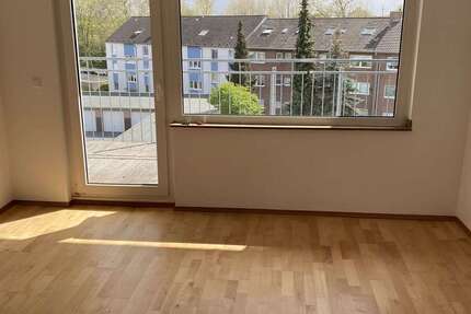 Wohnung Neuss Dreikönigenviertel - 1 Zimmer, 23 m&sup2;, 300&euro; | Angebot:27018418
