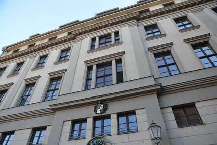 Büro in Halle 1.350 € 176 m² zimmer