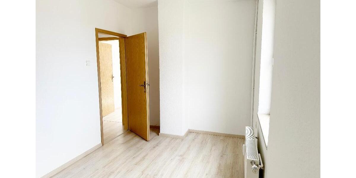 Etagenwohnung Nünchritz - 3 Zimmer, 62 m&sup2;, 320&euro; | Angebot:25979090