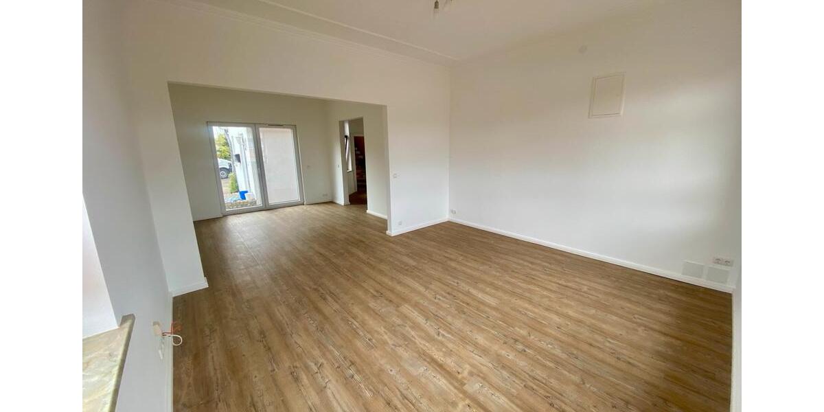 Etagenwohnung Tellingstedt - 4 Zimmer, 120 m&sup2;, 1.100&euro; | Angebot:26238996